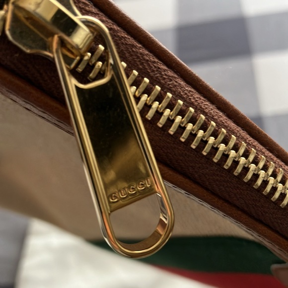 MINT Gucci Web Pouch/Wristlet/Clutch - Picture 5 of 8